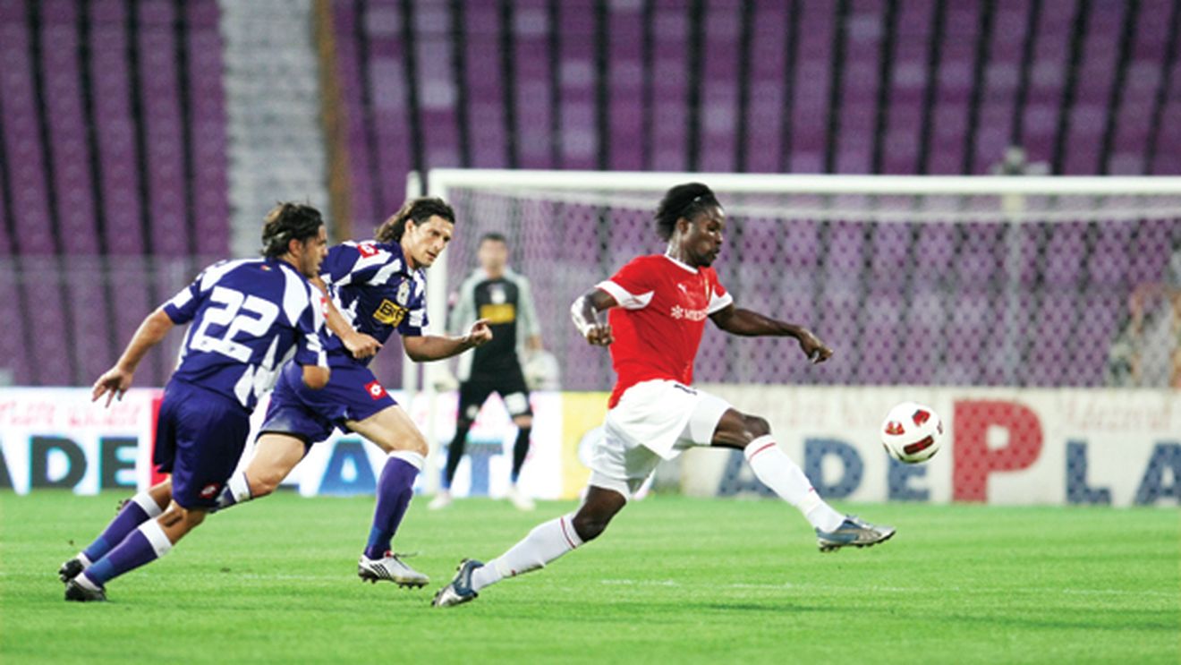 Poli a pus ochii pe atacantul care a măturat în vară cu defensiva timișoreană!** Vezi cine e!