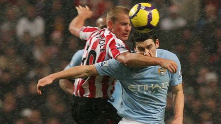 I se poate spune "Yellow Pages":** un fotbalist de la Sunderland a atins contra lui Fulham o cifră incredibilă în istoria modernă a primei ligi! Colegii nu-l invidiază