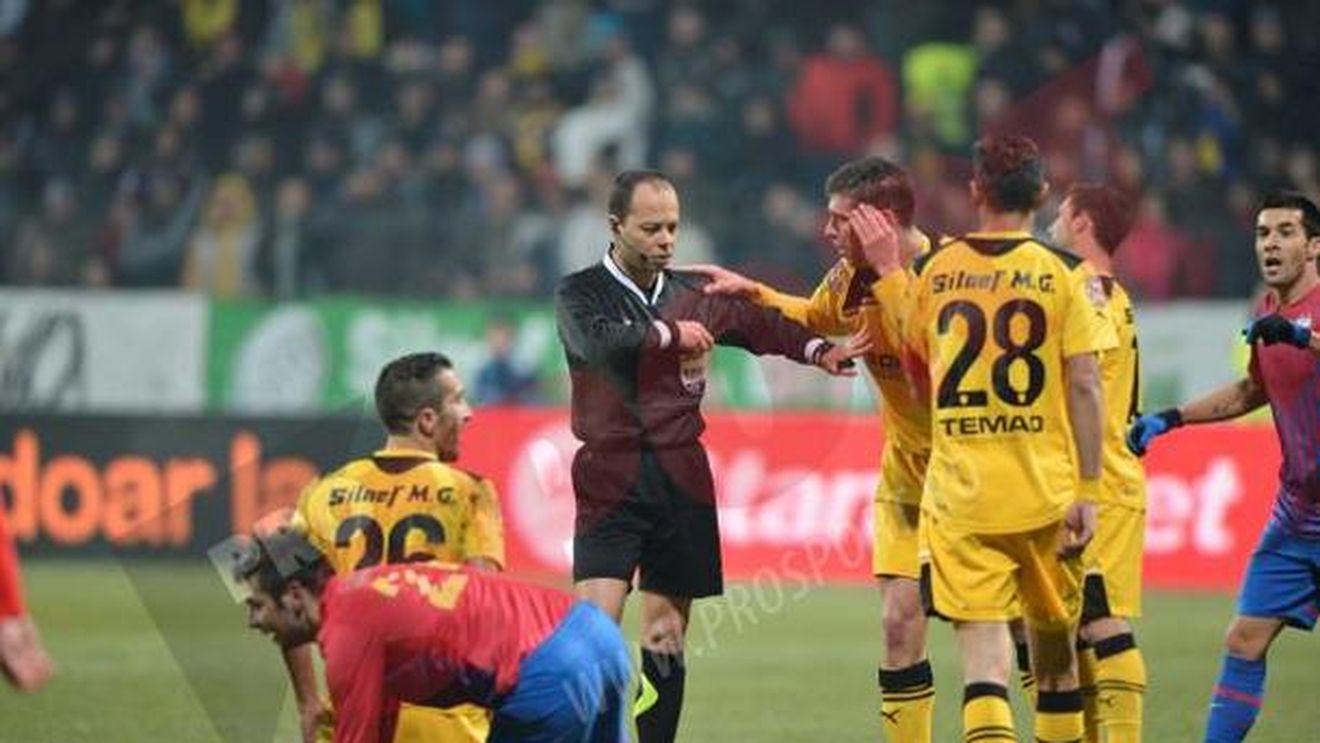 Imnul Stelei, preluat de brașoveni:** "Sunt fericit și mă simt bine! De la meci la meci încep să devin nașul lor"
