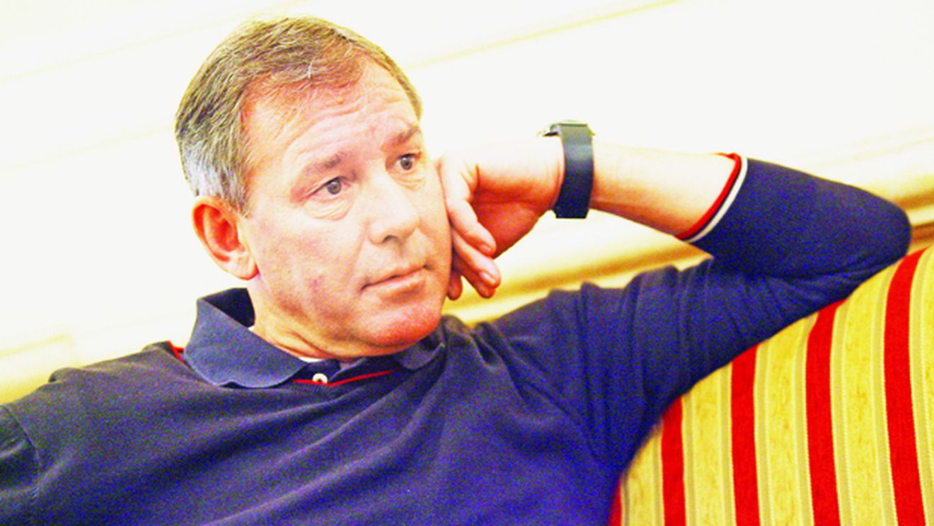 "Hagi? Nuuu! Petrescu a fost excepțional!"** Interviu cu Bryan Robson, cel mai mare căpitan din istoria lui Manchester United
