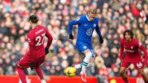 Steven Gerrard și Rio Ferdinand, la picioarele lui Mykhailo Mudryk, după ce ucraineanul a debutat la Chelsea în derby-ul cu Liverpool: „Calitățile sale îl fac înfricoșător pentru adversari”