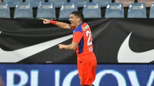 Claudiu Keșeru, lovitură în plin pentru Laurențiu Reghecampf! Cine avea, de fapt, cele mai mari merite în perioada extraordinară a celor de la FCSB, în care Reghe era antrenor