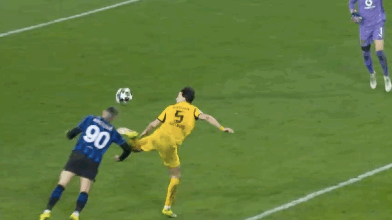 L-a umplut de sânge! Fault horror în Atalanta - Dortmund