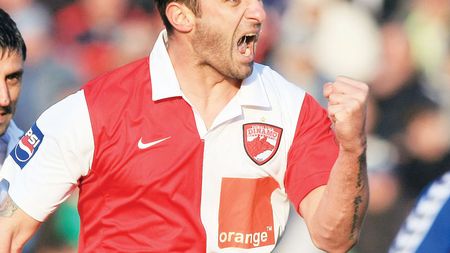 Niculescu: „Vă dau gol"