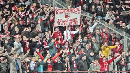 "Cum am devenit spectator" VS "Mai multe garduri, mai puține steaguri!"** Două opinii contra și pentru fenomenul "ultras"