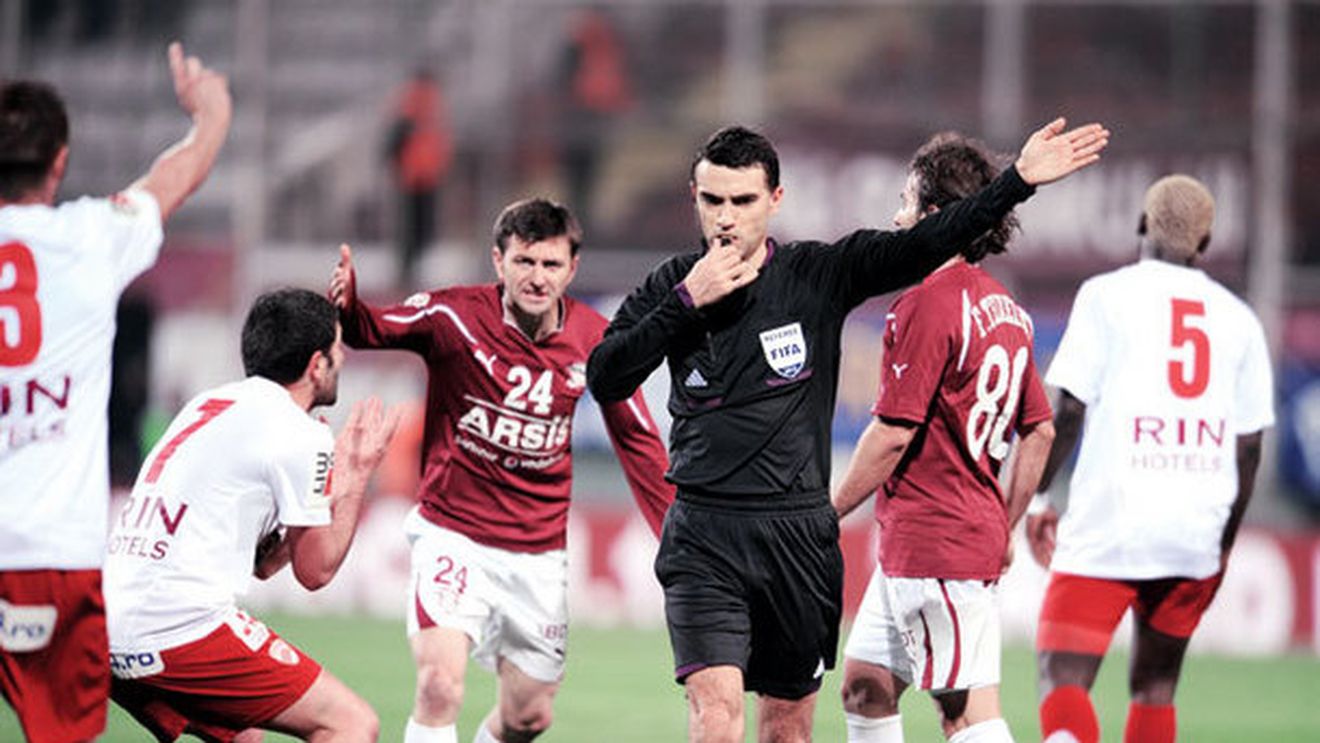 CEx a votat: Liga 1 rămâne la mâna lui Hațegan&co!** Nașu' e gata să accepte și străini: "Încercăm și asta pentru a avea liniște"