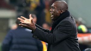 OFICIAL | Clarence Seedorf, noul antrenor al formației FC Shenzen