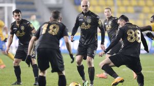 Fotbal spectacol, goluri de generic și "cine n-are bătrâni, să-i cumpere". Patru concluzii după ASA Târgu Mureș(an) - Dinamo 2-1 