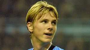 INCREDIBIL** Davenport a fost înjunghiat de prietenul surorii sale