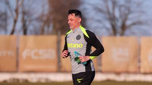 Nu e chiar gratis! Mirel Rădoi va lua, totuși, bani de la FCSB