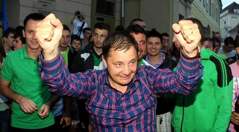 Fostul președinte al clubului de fotbal CSU Voința Sibiu,** reținut pentru luare de mită