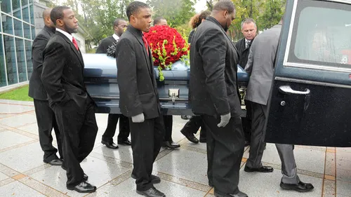 FOTO Zeci de persoane au asistat la funeraliile lui Chauncey Hardy