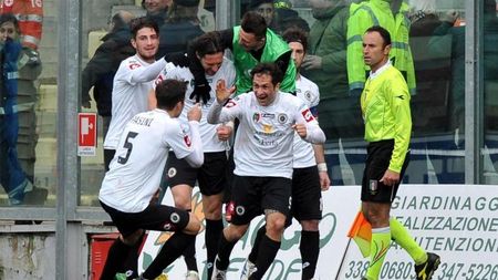 INCREDIBIL | Un fost internațional român a povestit cum s-a "aranjat" un meci în Serie B: "Italienii s-au înțeles între ei, pe teren! Eu am ieșit accidentat!" | VIDEO