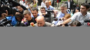 Copos l-a rugat pe Dragomir să-l "scape" de Rapid: "Dă acțiunile gratis. L-aș lua eu dacă aș avea bani!"