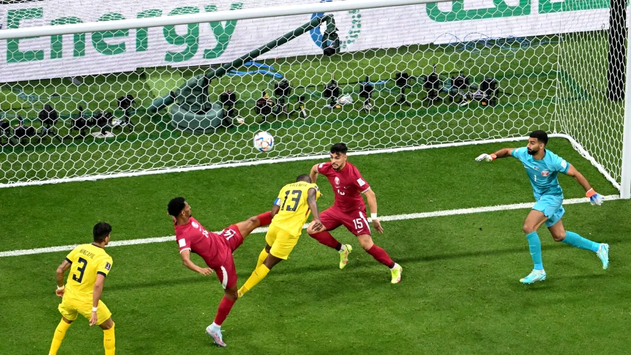 Eroare monumentală la primul gol înscris la Cupa Mondială: ce a putut să facă portarul naționalei din Qatar în minutul 3 al partidei cu Ecuador! Sud-americanii s-au bucurat degeaba pentru că reuşita a fost anulată de VAR, pentru un ofsaid de câțiva centimetri