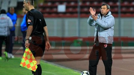 10 etape de foc!** "Campionatul e încins! Ne studiem toți adversarii!"