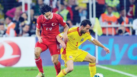 Pițurcă are probleme înainte de "dubla" cu Ungaria și Turcia: stranierii români, spectatori de lux