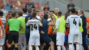 Scandal la finalul derby-ului Steaua - Astra. Săpunaru a sărit să-l bată pe Mihai Stoica. Reacția fundașului: "Să-și vadă de echipa lor, de jucătorii lor, nu să creeze scandal"