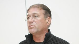 Liță Dumitru: „Gigi Becali este un incult!"