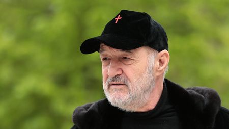 Gigi Becali a intrat în direct, la TV, la miezul nopții şi a făcut iureş după Cipru - România: „N-am mai văzut aşa ceva în viața mea”
