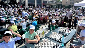 Record la Iași! Aproape 2.000 de copii vor participa la cel mai mare concurs de șah din Europa