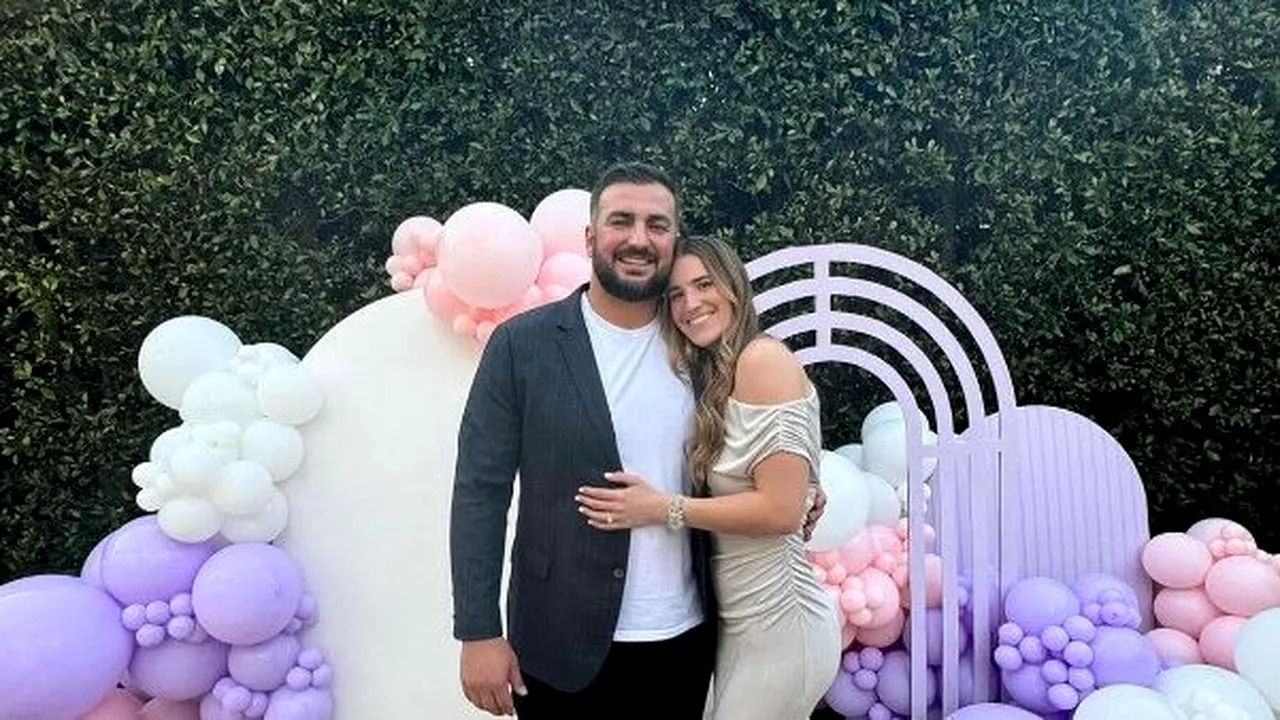Sabrina Ionescu s-a măritat cu Hroniss Grasu, un jucător de fotbal american! Ce vedete din SUA au venit la nunta lor
