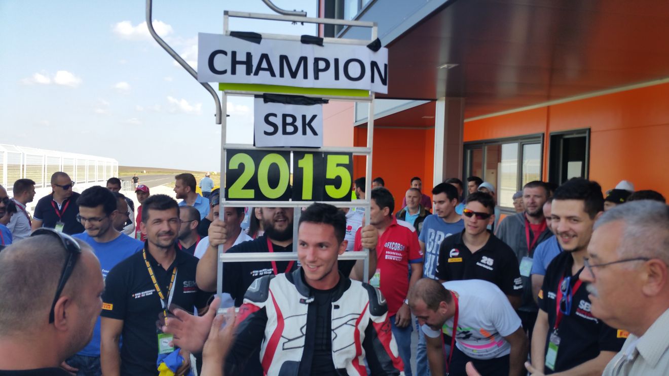 Robert Mureșan e campionul României la SuperBike 1000 cu trei victorii în trei etape. Duel spectaculos între Cazacu și bulgarul Karanyotov pentru locul 3