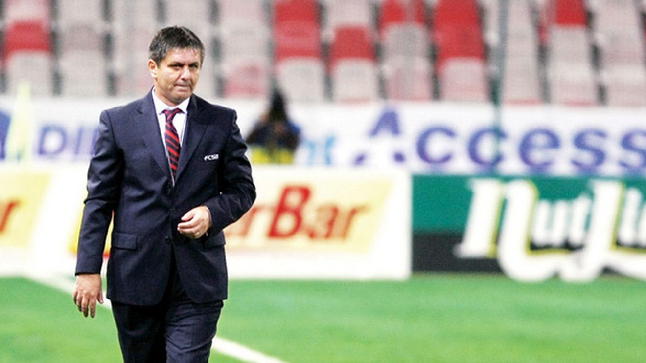 "Dacă Steaua nu va câștiga la Timișoara,** alți doi-trei jucători vor fi criticați și nu vor mai juca în Ghencea"