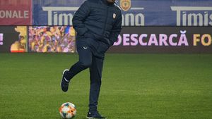 Adrian Mutu îi aduce cu picioarele pe pământ pe fanii români! „Nu înţeleg de unde avem pretenţii aşa mari de la echipele naţionale”. Ce strategie a pus la punct cu Mirel Rădoi și cu FRF