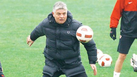 Andone vrut să plece de la Dinamo înainte de meciul Rapid!** Vezi motivele "Fălcosului"