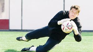 EXCLUSIV / Emilian Dolha la Dinamo!