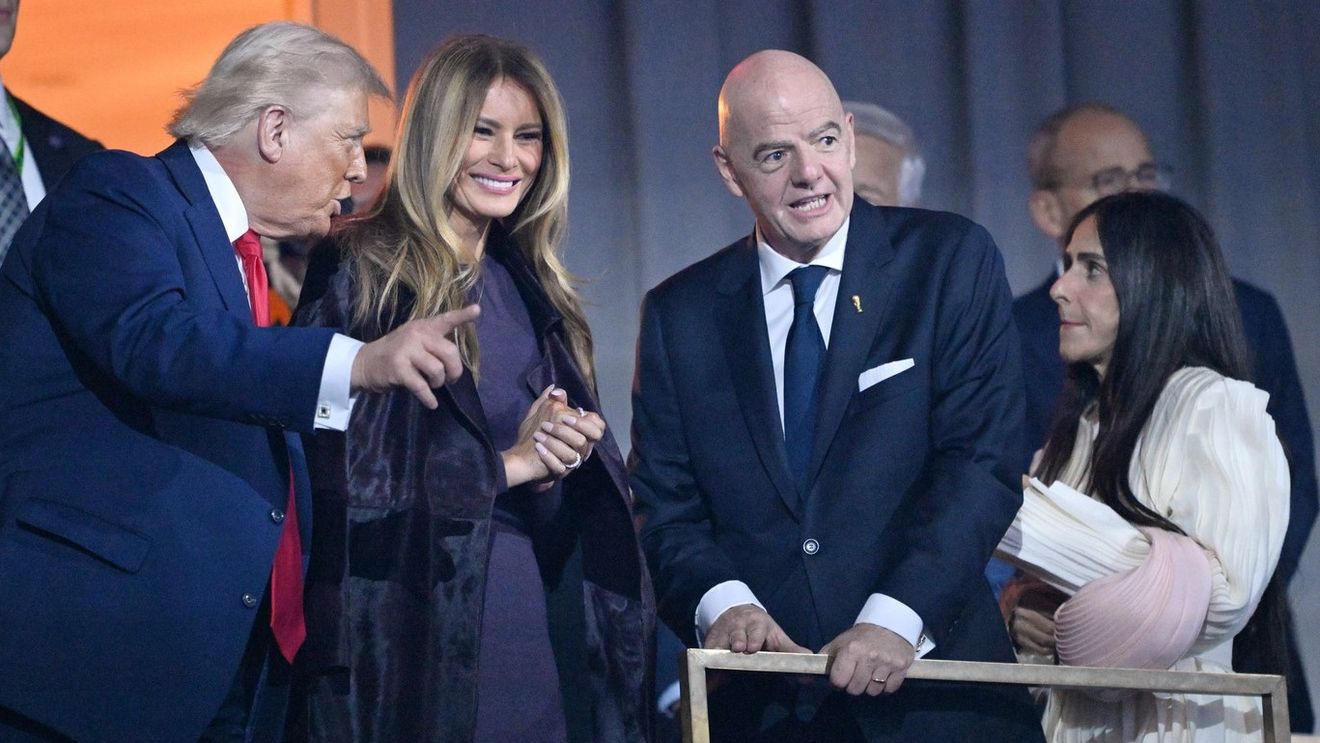 Cum și-a făcut apariția Melania Trump la tragerea la sorți a grupelor Campionatului Mondial. A atras toate privirile