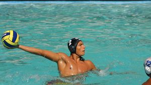 Interviu cu Mihnea Gheorghe, căpitanul naționalei Under 17 a României: **"Hobbyul meu e să colecționez trofee"