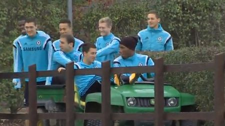 Drogba, pericol public. Obi Mikel a sărit din mașină când a văzut de ce e în stare ivorianul