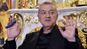 Donațiile lui Gigi Becali au ajuns și în Republica Moldova. Anunțul patronului de la FCSB despre lupta împotriva COVID-19. „Am plătit 120.000 de pastile!”