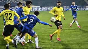 Haos la FC U Craiova: Adrian Mititelu jr., doi fotbaliști și aproape tot staff-ul tehnic au COVID-19 |  EXCLUSIV