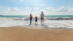 3 membri ai familiei, 3 moduri diferite de a consuma apă plată la 19 litri! (P)