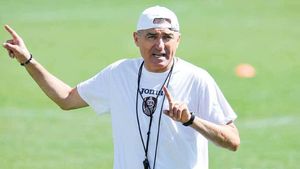 Grigoraș scapă momentan de demitere! Paszkany l-a reconfirmat, dar îi caută înlocuitor