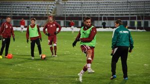 Viorel Moldovan l-a iertat pe bețivul Săndulescu! "Vreau dăruire totală pentru echipă!"