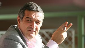 Fabulos! Gigi Becali vorbește despre relația pe care o are cu mama lui: „Mă ceartă în fiecare zi! Mă cicălește, mă înnebunește!”. Ce gest de dragoste maternă supremă face femeia pentru miliardar, în fiecare dimineață, la ora 6!