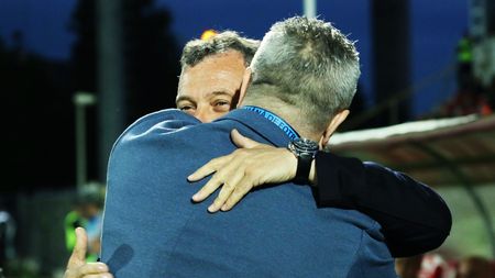 "Șumibet", pus la punct de Rednic: "Rămâneai cu pantalonii jos și cu genunchii goi!". "Puriul" scuză înfrângerea la care face referire Șumi arătând cu degetul un jucător: "Avea dureri de cap și de spate când juca cu Astra"