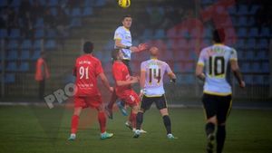 "Terenul a fost execrabil, mă bucur că am câștigat în așa condiții" Reghe a dezvăluit de ce l-a schimbat pe Stanciu și și-a felicitat elevii pentru fazele fixe