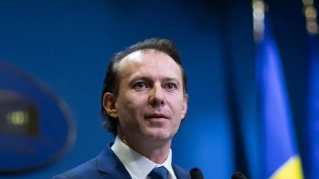 S-a decis! Ce spectatori vor avea voie să intre la meciurile din Liga 1. Premierul Florin Cîțu a anunțat o modificare importantă