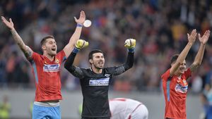 Amanta unui fotbalist de la FCSB a fost bătută în timpul meciului cu Beer Sheva, de soția jucătorului! "Am avut o aventură cu el și nevasta s-a răzbunat". Poliția a preluat cazul