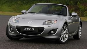 Mazda MX-5, cotată "Cea mai bună mașină sport" în Marea Britanie