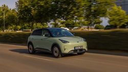 Spaniolii au văzut mașina din China și au dat verdictul: „Dacia Sandero NU e invincibilă!”