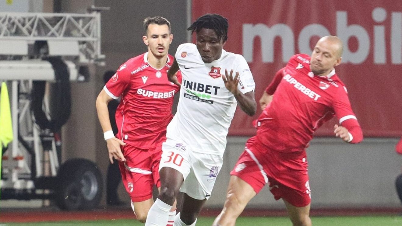 "Racheta" lui Gigi Becali i-a spart arcada dinamovistului Raul Opruț! Culmea ironiei: un dinamovist a luat cartonaş la această fază