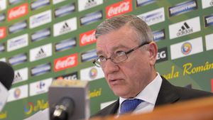 Un patron vorbește despre BLATURILE din fotbalul românesc!** AUDIO "A făcut 33 în 34 de etape!" Cum a reacționat Sandu când a aflat de un posibil aranjament