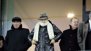 Becali, interceptat de procurori! E bănuit că a favorizat infractorul: "E groasă, să stea ascuns! Ia mult de tot, să plece în Australia, Columbia sau Costa Rica"