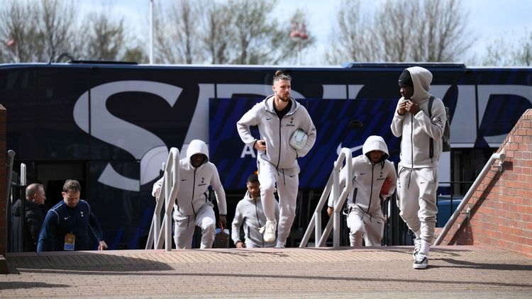 Radu Drăgușin va fi vândut în „Revoluția de la Tottenham”. Britanicii au dezvăluit lista completă